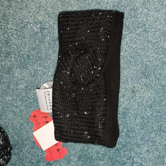 F.R.I.E.N.D.S Mittens and Headband - Picture 6 of 8